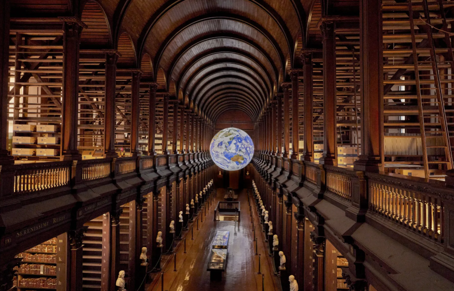 Trinity College &amp; The Book of Kells, Dublin, Ireland
